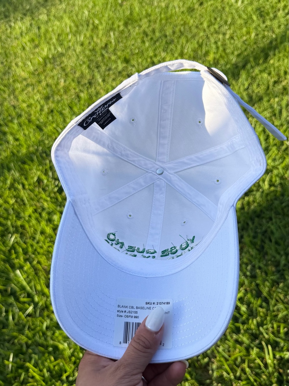 White Baseball Cap with Green Spanish Embroidery - Picture 12 of 12